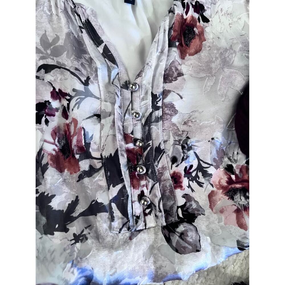 White House Black Market Tops Blouses Dark Floral Ruffles Polo XS 4 6 Office - Picture 3 of 10